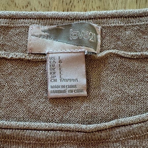 Love 21 gold metallic sweater - Picture 5 of 6